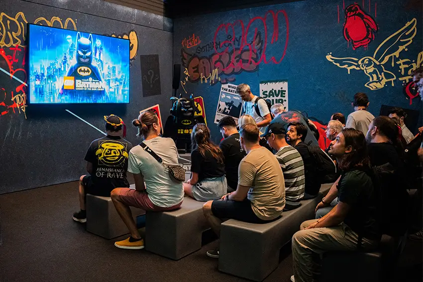 messebau-Gamescom-Warner_Bros-Koeln-winkels_interior-2025_6-kl