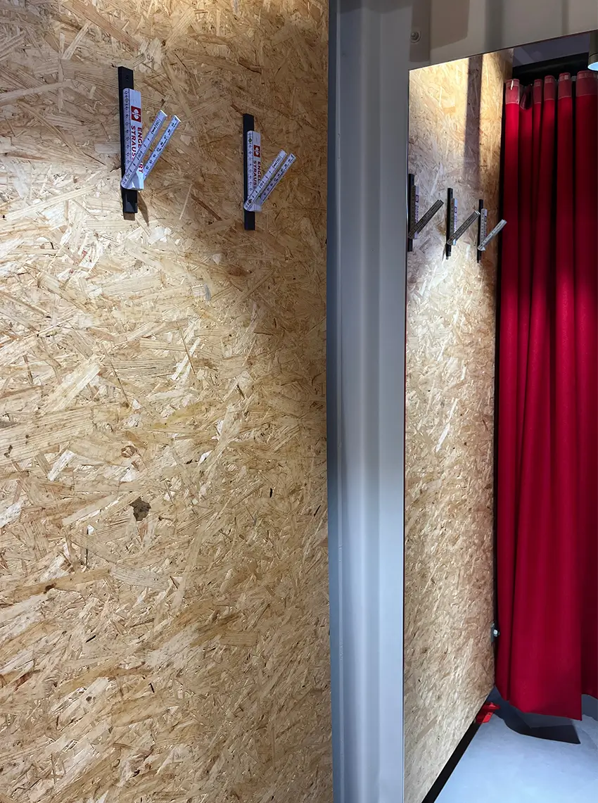 messebau-Outdoor-DLGWaldtage-Strauss_workwear-Lichtenau-winkels_interior-2025_4